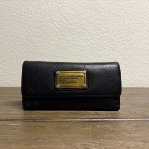 Marc Jacobs Black Leather Wallet